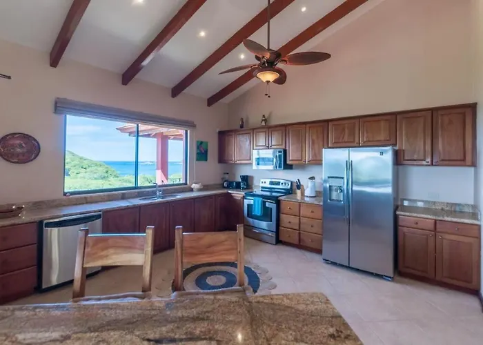 Big Hillside In With Pool And Panoramic Ocean Views Villa *