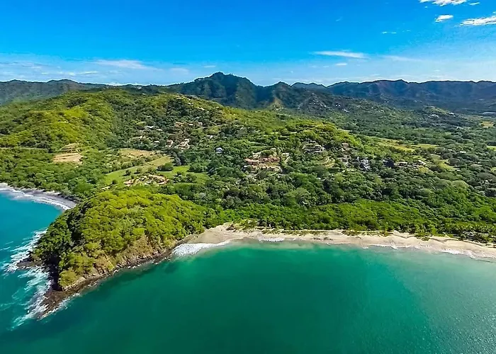 Big Hillside In With Pool And Panoramic Ocean Views *